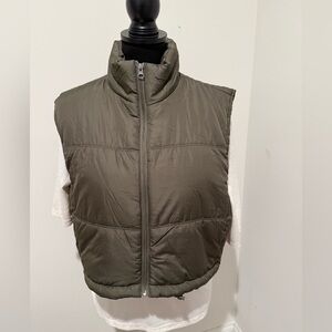 Thread And Supply Issey Cropped Puffer Vest Sz M MRSP $70 Olive